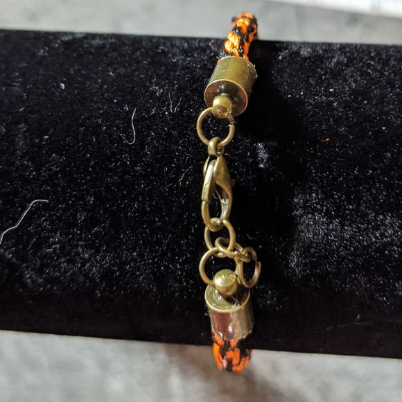 Handmade Kumihimo bracelet - Picture 4 of 5